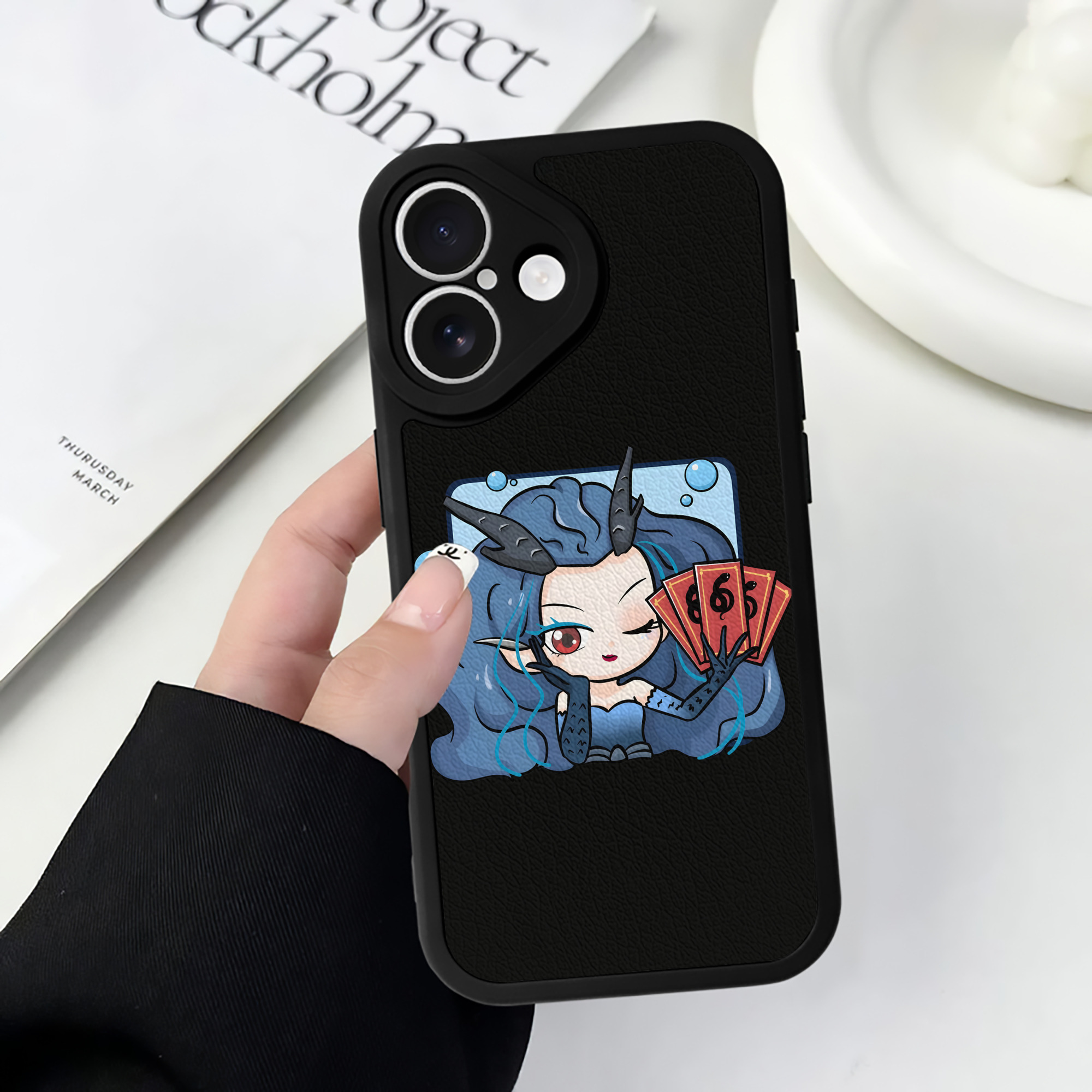 （画像用） Ne Zha 2 ナタ 魔童の大暴れ 【iPhone 16シリーズ対応】シリコンスマホケース（レザー調） 材質：シリコン